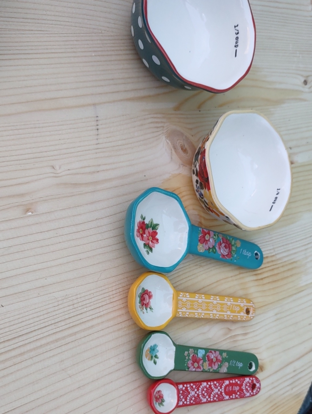 Pioneer Woman Vintage Floral Ceramic Measuring Spoon Set